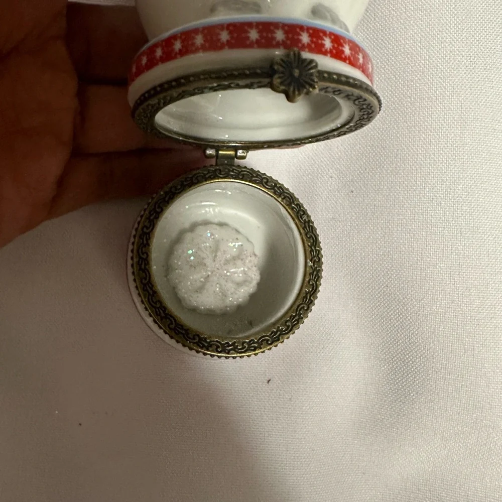 Pier 1 Red Ceramic Holiday Box 2 PCs new without tag